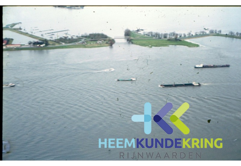 Luctfoto Rijn -Byland met Bylandsebrug Coll. G.B.Janssen F00000186